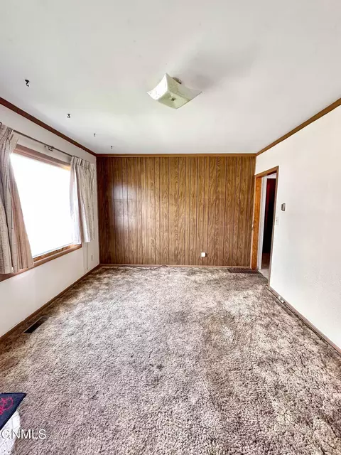 907 4th Ave W, Williston, ND 58801 photo 16
