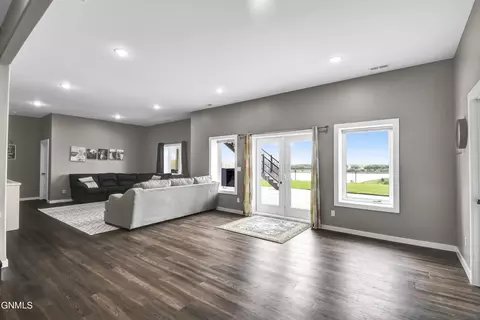 14054 48th St NW, Williston, ND 58801 photo 45