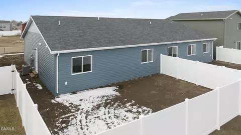 Exterior - 1563 47th Loop SE, Minot, ND 58701 photo 6 of 7