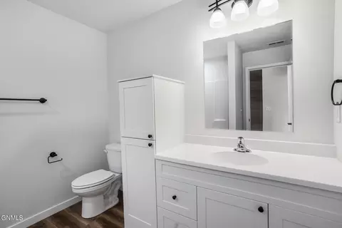 Bath - 1563 47th Loop SE, Minot, ND 58701 photo 2 of 2