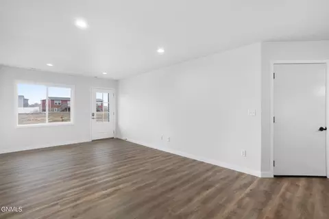 Living - 1563 47th Loop SE, Minot, ND 58701 photo 1 of 1