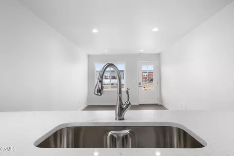 Kitchen - 1563 47th Loop SE, Minot, ND 58701 photo 6 of 6
