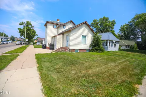 508 2nd Ave W, Williston, ND 58801 photo 2