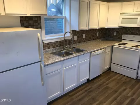 508 2nd Ave W, Williston, ND 58801 photo 13