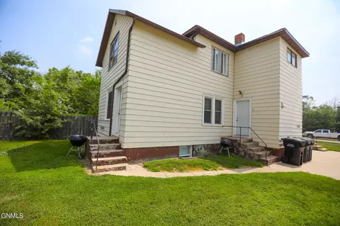 508 2nd Ave W, Williston, ND 58801 photo 3
