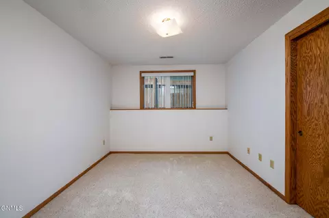 3642 Hackberry St, Bismarck, ND 58503 photo 20