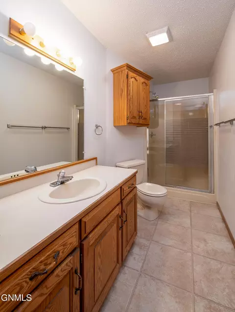 3642 Hackberry St, Bismarck, ND 58503 photo 14