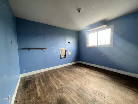 100 4th St SW, Parshall, ND 58770 photo 11