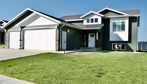 3826 Amari Loop Nw Loop NW, Mandan, ND 58554
