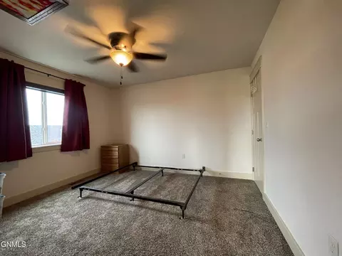 6902 University Ave N, Williston, ND 58801 photo 41