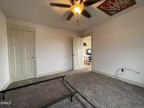 6902 University Ave N, Williston, ND 58801 photo 42