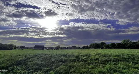 4905 Lakeview Loop, Williston, ND 58801