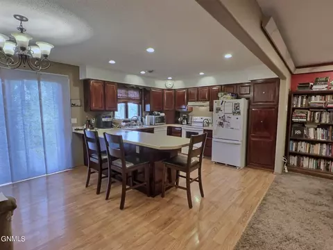 402 7th Ave E, New Leipzig, ND 58562 photo 6