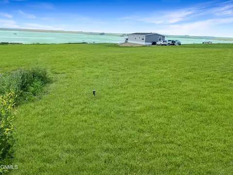 3557 Lakeshore Rd, Medina, ND 58467 photo 8