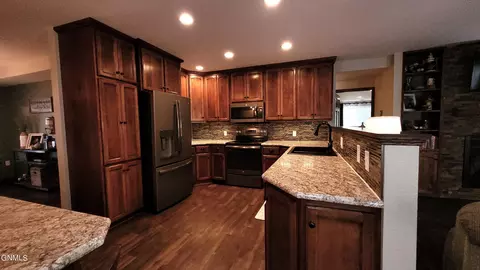 620 8th Ave W, Dickinson, ND 58601 photo 8