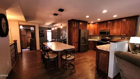 620 8th Ave W, Dickinson, ND 58601 photo 13
