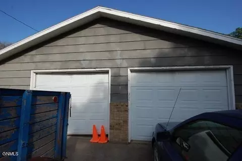 710 9th Ave SE, Sidney, MT 59270 photo 2