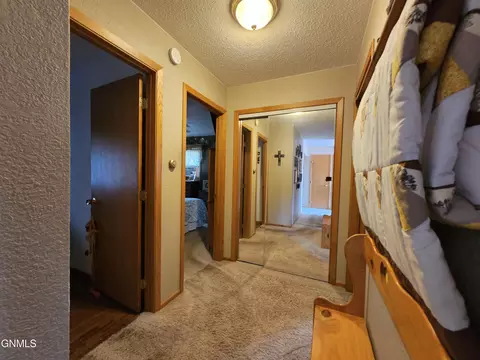 818 6th Ave W, Edgeley, ND 58433 photo 25