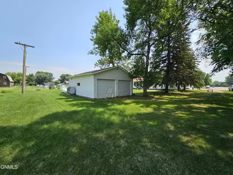 818 6th Ave W, Edgeley, ND 58433 photo 43