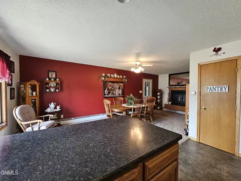 818 6th Ave W, Edgeley, ND 58433 photo 12