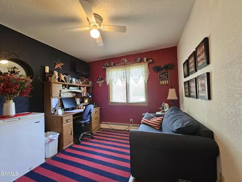 818 6th Ave W, Edgeley, ND 58433 photo 27