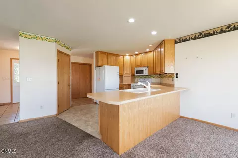 2 Aero Dr, Garrison, ND 58540 photo 15