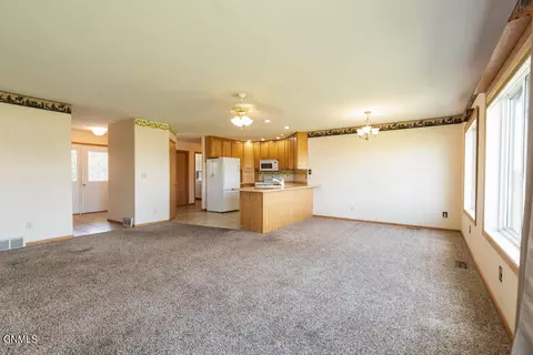 2 Aero Dr, Garrison, ND 58540 photo 19