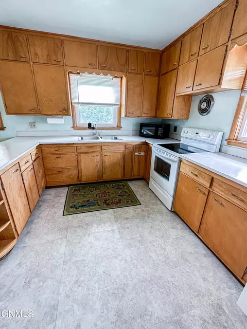 315 Main Ave S, Eldridge, ND 58401 photo 27