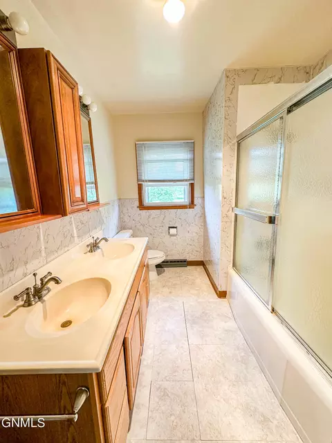 315 Main Ave S, Eldridge, ND 58401 photo 24