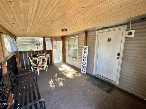 3218 21st Ave W, Williston, ND 58801 photo 3