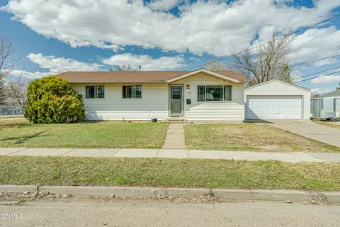 426 E Capitol Ave, Bismarck, ND 58501