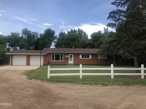 103 Dena Dr, Plentywood, MT 59254