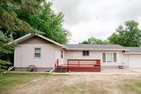 3317 20 Hwy SE, Jamestown, ND 58401
