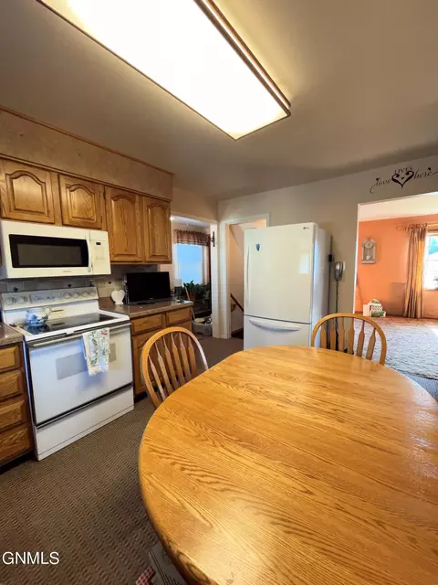 1510 9th Ave W, Williston, ND 58801 photo 16