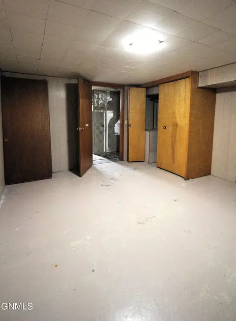 1510 9th Ave W, Williston, ND 58801 photo 27