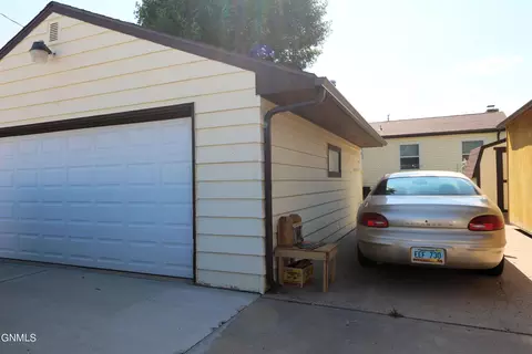 1510 9th Ave W, Williston, ND 58801 photo 10