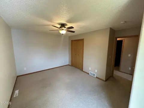 726 Brome Loop, Bismarck, ND 58503 photo 16