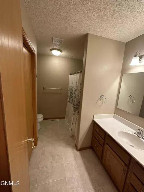 726 Brome Loop, Bismarck, ND 58503 photo 18