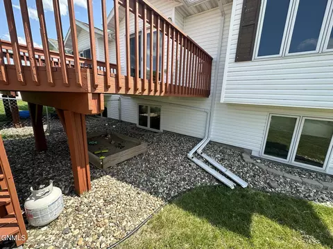 726 Brome Loop, Bismarck, ND 58503 photo 32