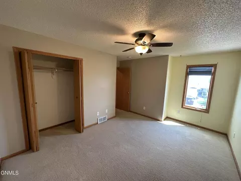 726 Brome Loop, Bismarck, ND 58503 photo 17