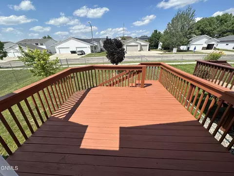 726 Brome Loop, Bismarck, ND 58503 photo 10