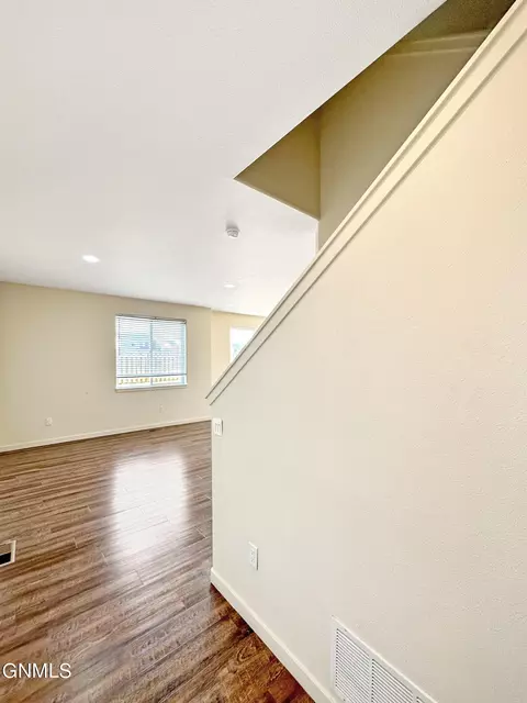 2806 28th St W, Williston, ND 58801 photo 14