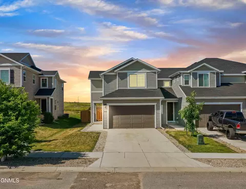 2806 28th St W, Williston, ND 58801