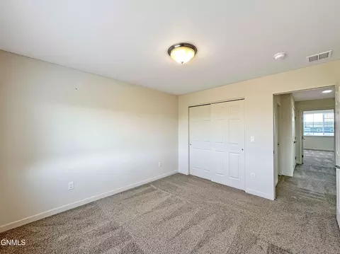 2806 28th St W, Williston, ND 58801 photo 52