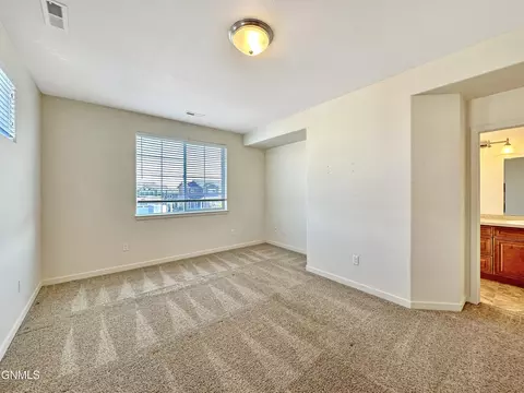 2806 28th St W, Williston, ND 58801 photo 40