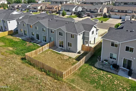 2806 28th St W, Williston, ND 58801 photo 6