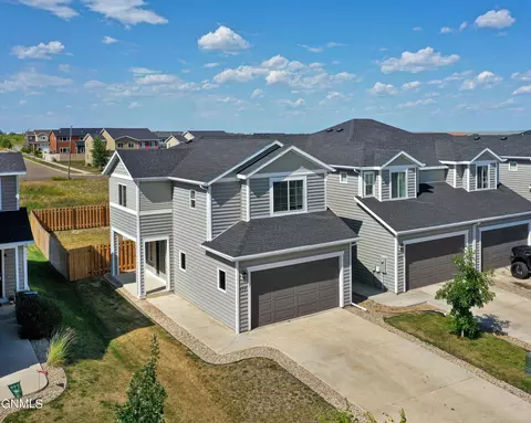 2806 28th St W, Williston, ND 58801 photo 3