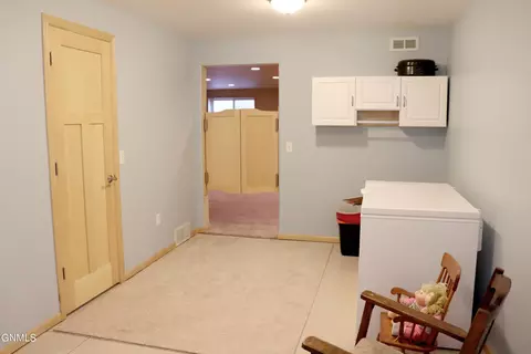 330 Calgary Ave, Bismarck, ND 58503 photo 42