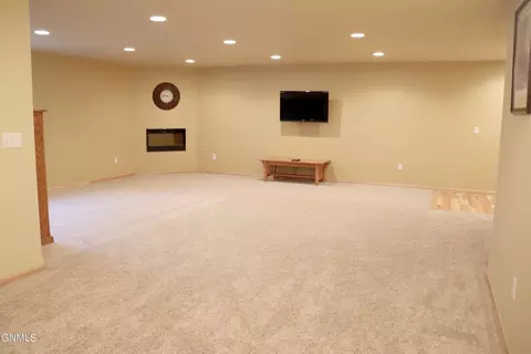 330 Calgary Ave, Bismarck, ND 58503 photo 30