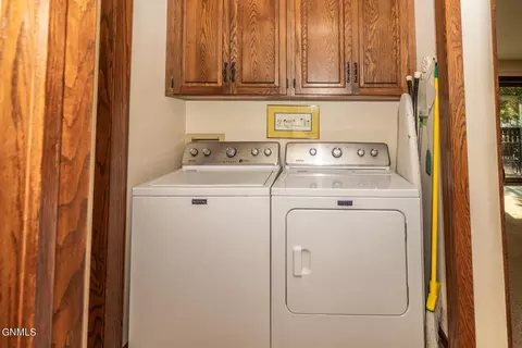 2003 Thompson St, Bismarck, ND 58501 photo 11